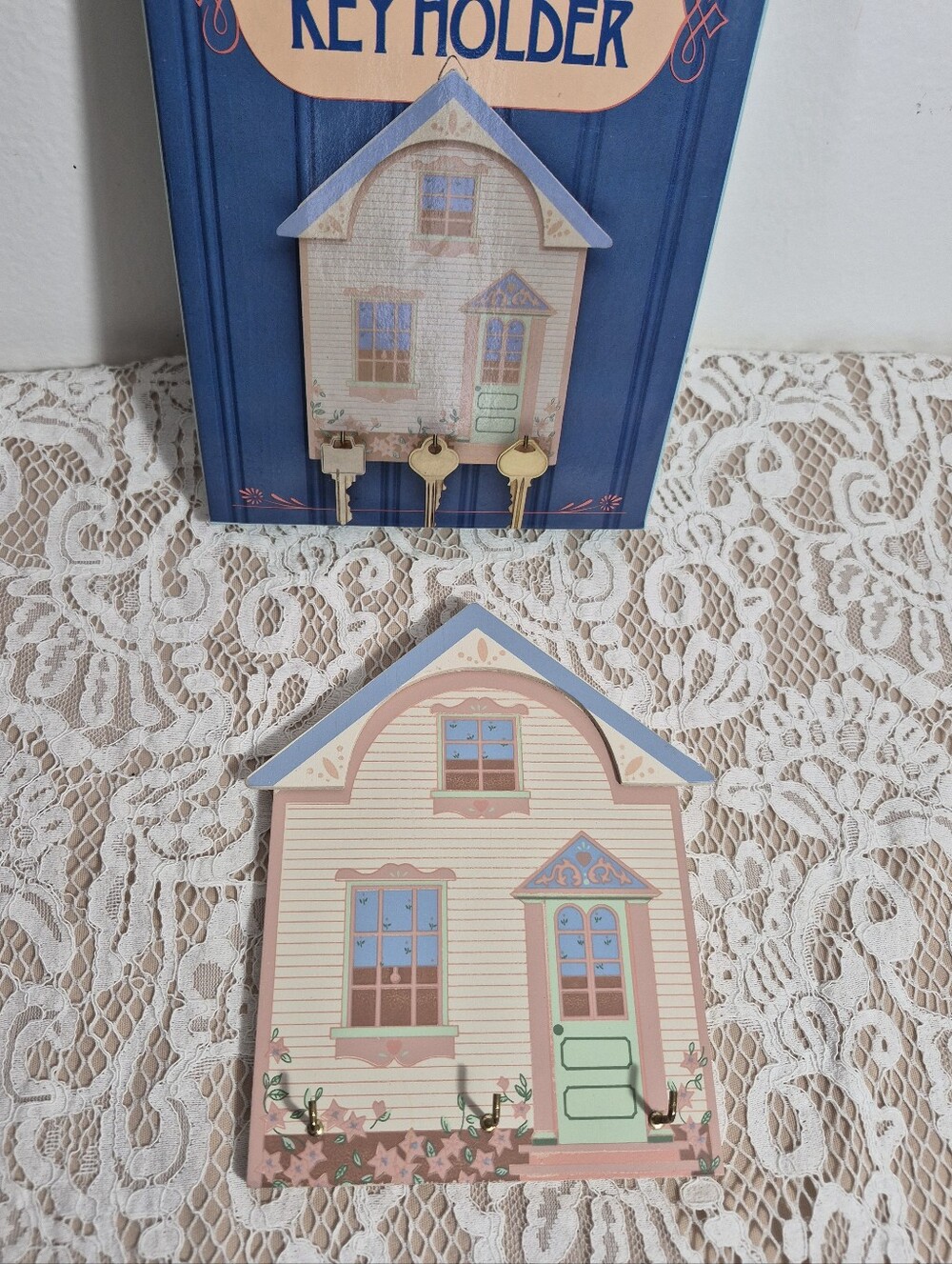 Vintage House Key Holder - Picture 3 of 8